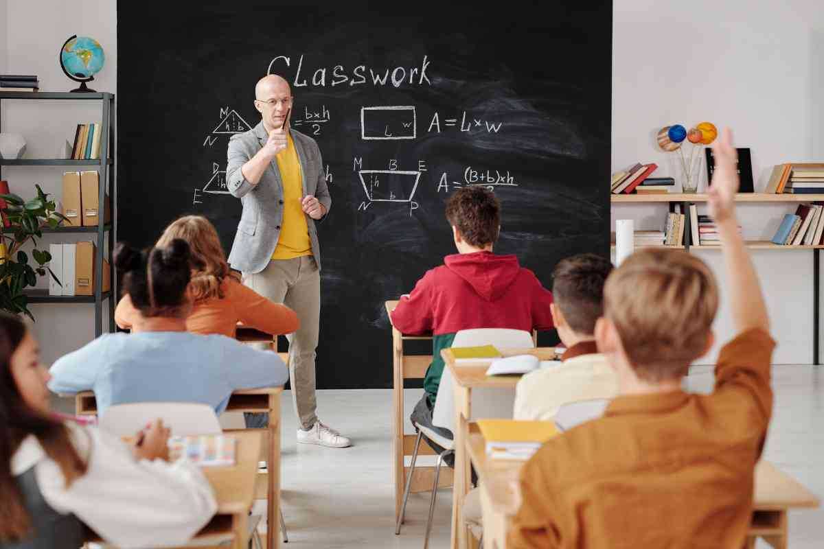 Requisiti bando insegnanti scuola primaria 