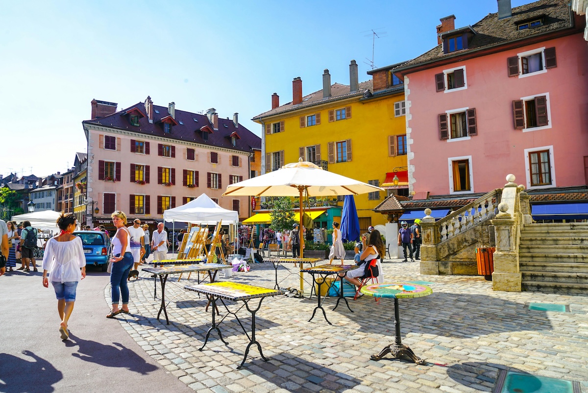 Caldo urbano, le migliori soluzioni per raffreddare le città