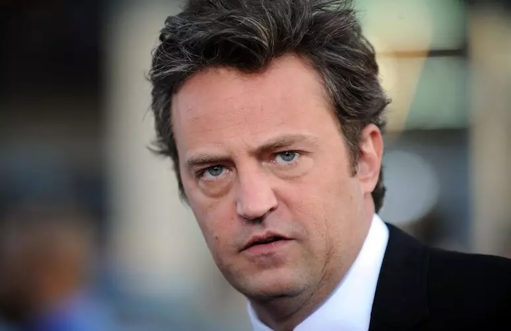 Matthew Perry, cinque persone sono state accusate di aver causato la morte